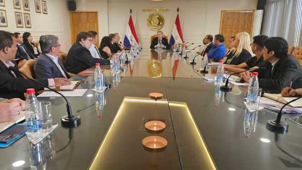 Mafia de los pagarés: Senado busca limitar descuentos al 50% del salario