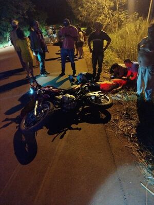 Abuela salió a buscar una vela y terminó con fracturas tras ser embestida por una motocicleta en Yatytay