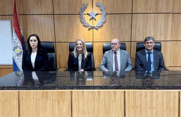 Ministro César Diesel encabezó acto de habilitación del expediente electrónico en el Juzgado de Sentencia Unipersonal