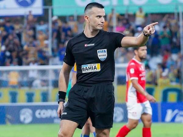 La Comisión de Árbitros manda al “freezer” a Derlis Benítez tras la polémica en el Ameliano-Olimpia - Fútbol - ABC Color
