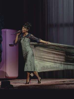 ¡Mirá el vestido de la venganza de Lily Allen para escrachar a su exmarido! - Gente - ABC Color