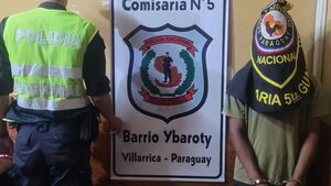 Ladrón quedó encerrado en el coche que robaba y fue reducido por el propietario