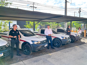 ATP Paraguay fortalece su fuerza comercial con una nueva flota de vehículos al cumplir 48 años. - Amigo Camionero