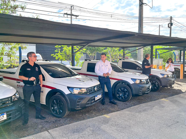 ATP Paraguay fortalece su fuerza comercial con una nueva flota de vehículos al cumplir 48 años. - Amigo Camionero