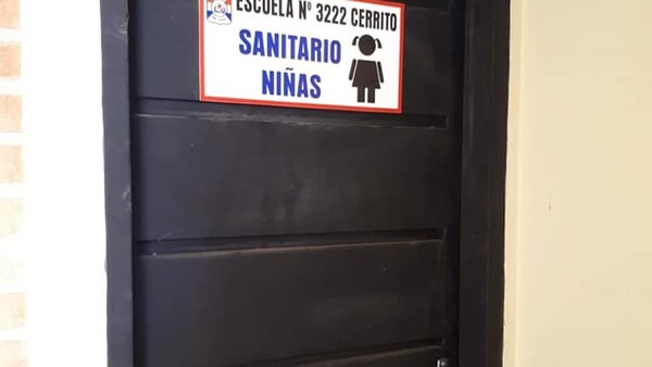 Denuncian cobro de G. 2000 para entrar al baño en escuela de Ñemby