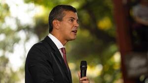 Peña habla con líder emiratí y aboga por el diálogo en Oriente Medio