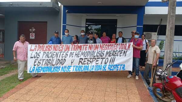Pacientes renales de Coronel Oviedo exigen mantener su servicio de hemodiálisis - Nacionales - ABC Color