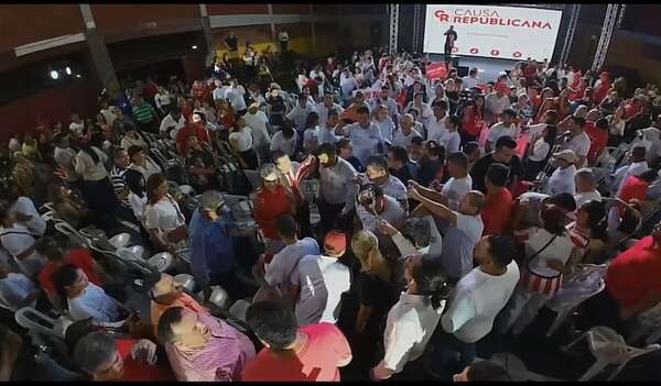 La presidenciable Lilian Samaniego  presenta candidatos municipales - Política - ABC Color