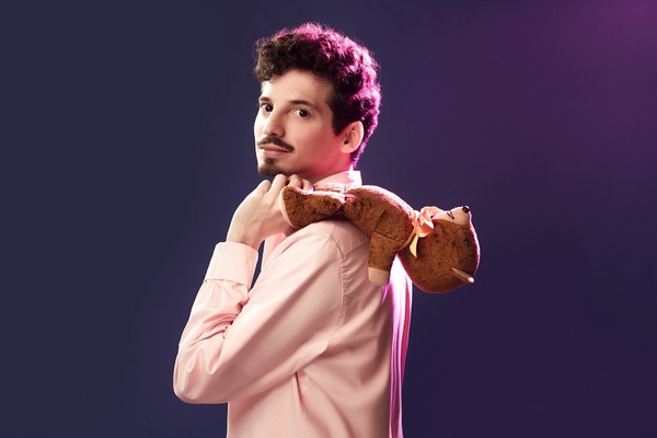 "Criado por Lobos": Pablo Agustín se presenta en el Teatro Latino