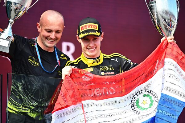 Triunfazo de Joshua Duerksen y Paraguay en lo más alto