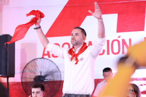 Elvio Castro y su equipo lanzan candidaturas para las municipales 2026 - Noticiero Paraguay