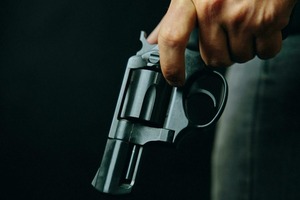 Mujer y trabajadora doméstica heridas tras intento de feminicidio en San Lorenzo - trece