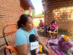 Madre de gemelas con síndrome de Down pide ayuda urgente por fuerte dolor en la cadera