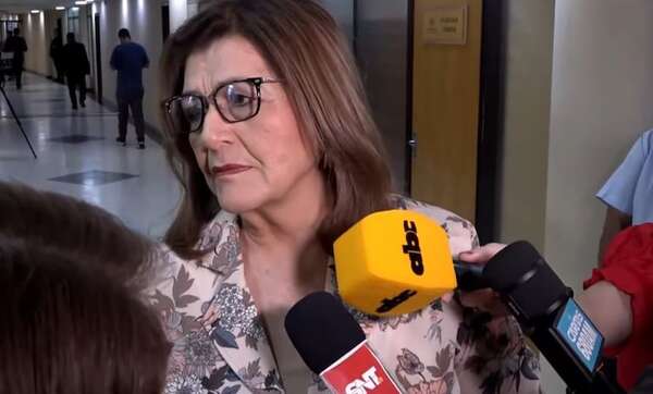 AUDIO: Blanca Ovelar considera que “sería lo mejor” si Erico renuncia al Senado - No tiene nombre - ABC Color