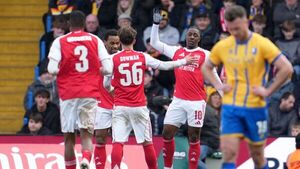 El Arsenal sufre, pero avanza a cuartos de la FA Cup