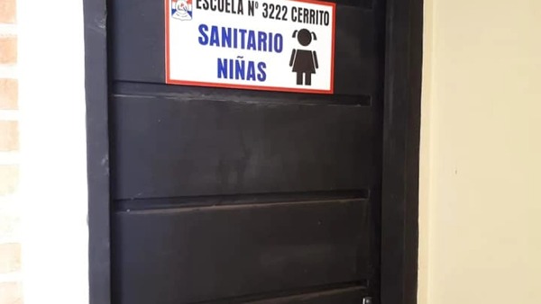 Ñemby: denuncian cobro de G. 2.000 para usar baño en escuela