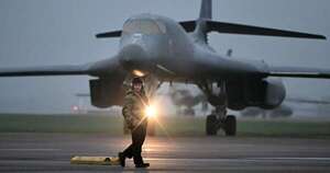 La Nación / EE. UU. despliega bombarderos en bases británicas en medio de la guerra con Irán