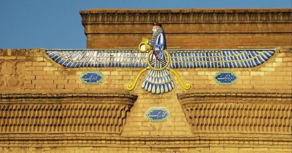 La Nación / La ética y la espiritualidad del profeta Zaratustra