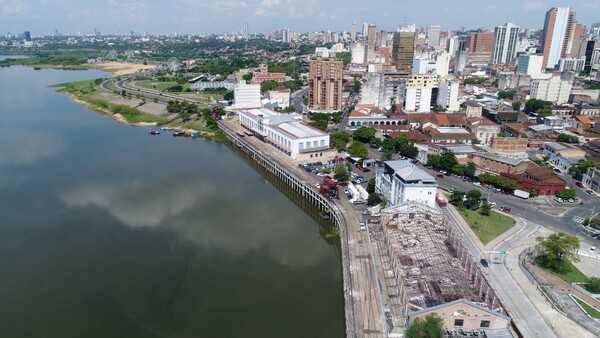 Puerto de Asunción ancla un pasado mercante y un futuro de cara al río