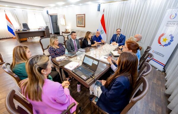 Ministerio presenta plan 2026 con foco en reforma penitenciaria y acceso a la justicia