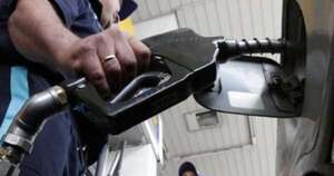 La Nación / Emblemas privados suben precios de combustibles