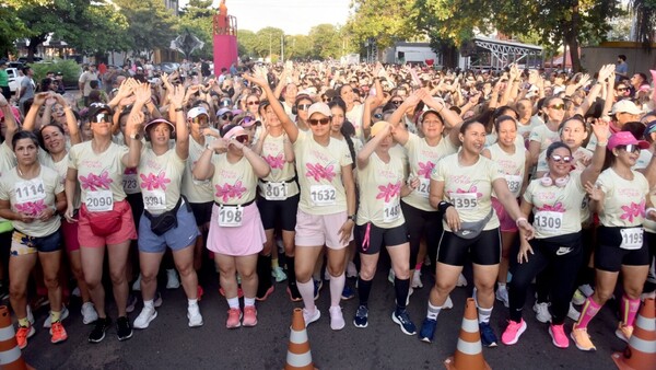 Carrera de las Chicas 5K se realizó con participación masiva en la Costanera de Asunción