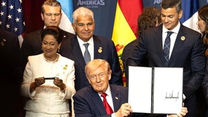 Trump a mandatarios de América Latina: "No voy a aprender su maldito idioma"