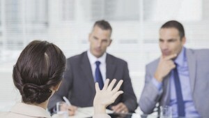 Con el aichinjáranga no vas a conseguir laburo