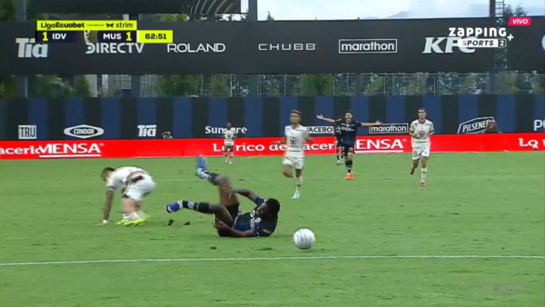 Impactante lesión en el fútbol ecuatoriano