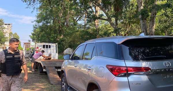 La Nación / Hernandarias: tras dos horas de haberse formulado la denuncia, hallaron vehículo robado en Foz