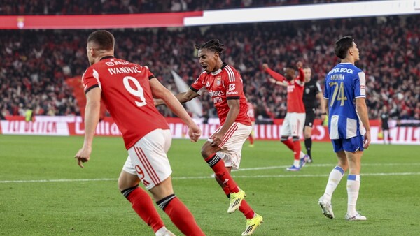 Benfica logra el empate a duras penas en el clásico