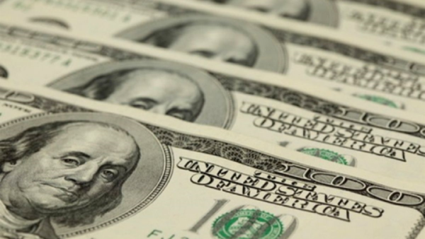 Analista descarta tendencia al alza del dólar pese a conflicto global