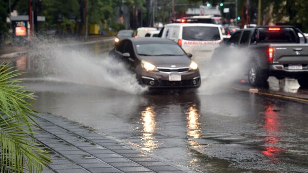 Lunes cálido, con más lluvias y tormentas eléctricas