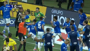 ¡Escándalo en fútbol rapái! Junior Alonso dio un soco al rival, pero a traición