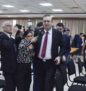 Ovelar deja entrever que bancada HC no le soltará la mano a Erico Galeano - Política - ABC Color