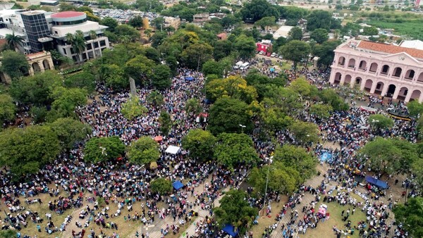 Caja Fiscal: Docentes anuncian paro total de dos días y una nueva gran movilización