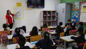 El chico copia todo»: Profesional advierte sobre el impacto del comportamiento de los padres en la disciplina escolar