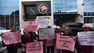 En protesta de oncológicos, titular del Incan afirma que hay fármacos