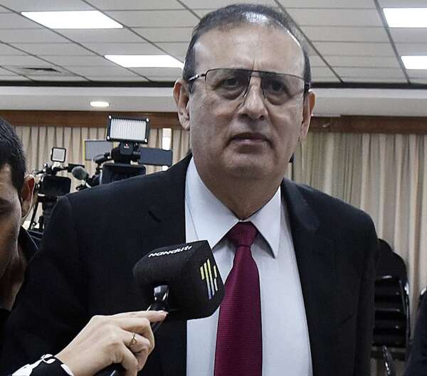 AUDIO. Erico Galeano solicita permiso al Senado hasta que quede firme su condena - ABC AM 730 - ABC Color