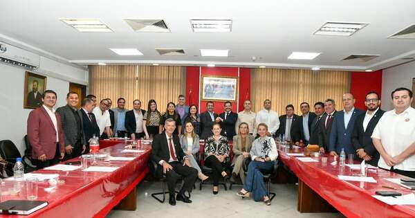 La Nación / Bancada HC de Diputados confirma a Miguel Del Puerto como líder