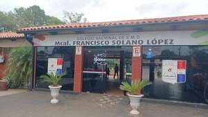 Video: “bautismo” con estiércol a alumnos genera indignación en Caaguazú - Nacionales - ABC Color