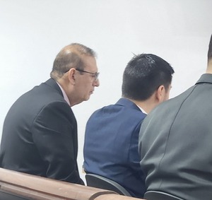 Erico Galeano solicita permiso sin goce de dietas mientras espera resolución definitiva - ADN Digital