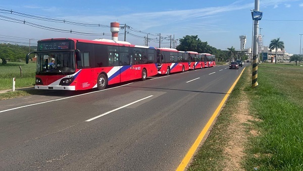 Buses eléctricos conectarán el Puerto y el Aeropuerto