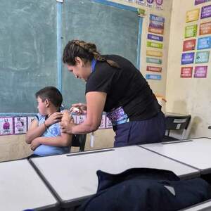 Buscan inmunizar a 13.700 niños en los 18 distritos de Paraguarí - Nacionales - ABC Color