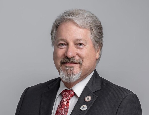 De la consulta al quirófano: cómo la tecnología está transformando la otorrinolaringología paraguaya