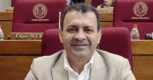 La Nación / Del Puerto, líder de bancada oficialista