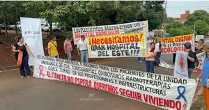 La Nación / Pacientes de oncología piden ampliar pabellón