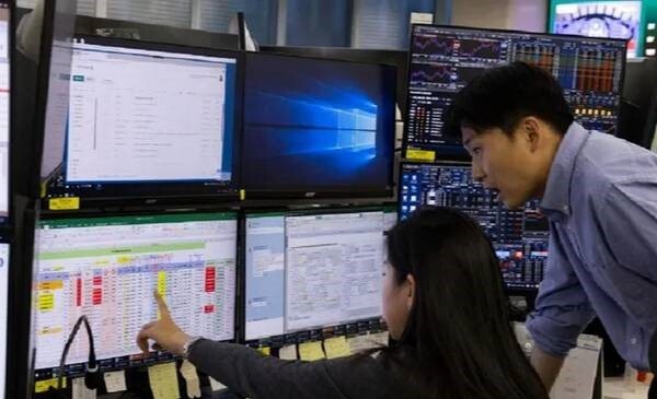 Suben las bolsas asiáticas y baja el petróleo ante señales de paz en Medio Oriente