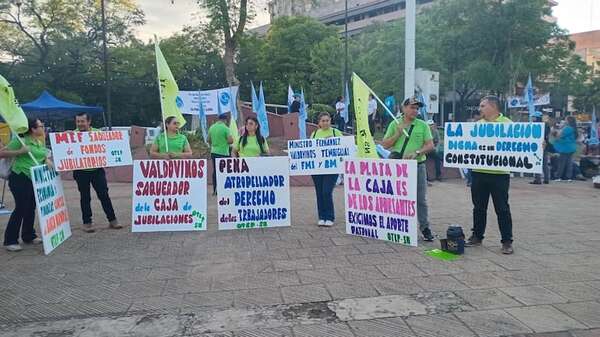 Caja Fiscal: estos son los “avances importantes” que lograron los docentes - Política - ABC Color