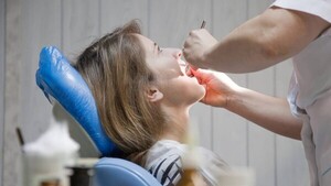 Fue al dentista y le sacaron el diente equivocado